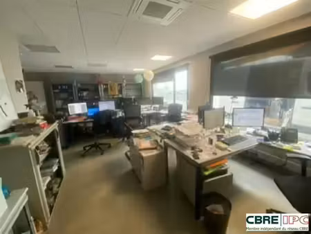 location bureau anglet 342 m²