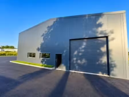 vente bureaux et commerces à broons (22250) : à vendre / 196m² broons
