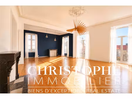 vente appartement 5 pièces 130m2 pau 64000 - 332000 € - surface privée