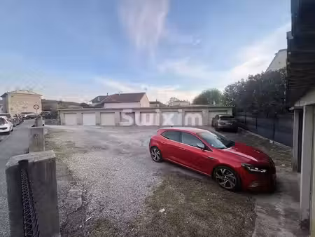 vente parking 200 m² à valreas (84600)  139 000 €