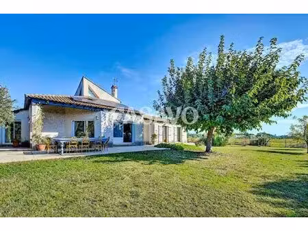 vente maison 5 pièces de 136m² - 13200 arles