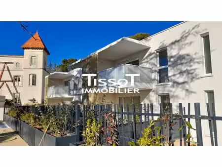 location appartement 2 pièces 43m² nimes 30000