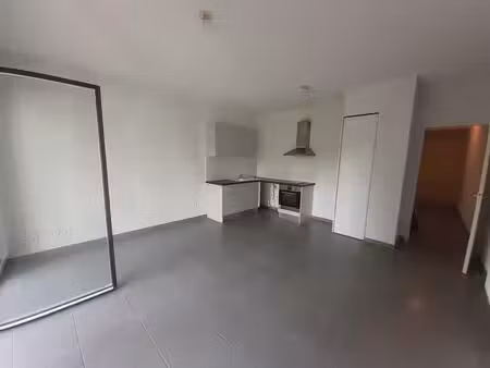 appartement t2 ambares