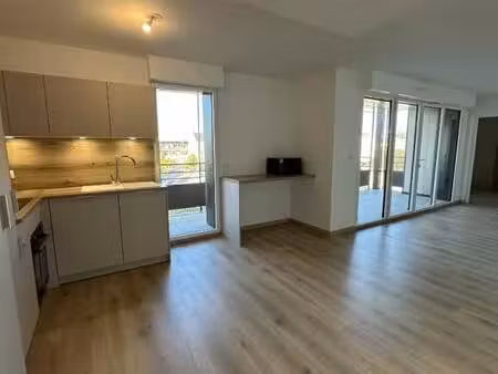 a louer t3 meublé d'exception de 72 80 m² au cœur du centre-ville de mérignac