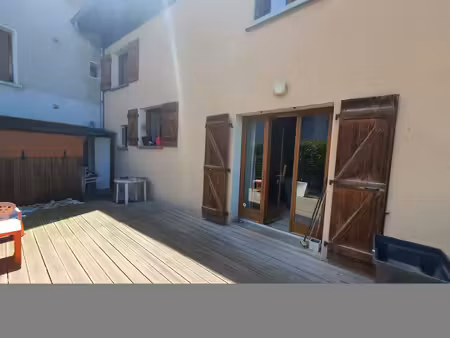 achat immeuble 290m² st jean de niost 01800