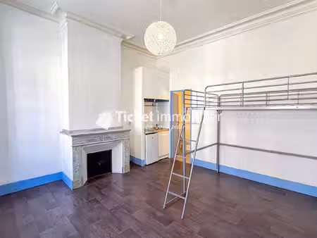 studio 22m2 proche des chalets avec cave de 8m2 et chambrette de 16m2