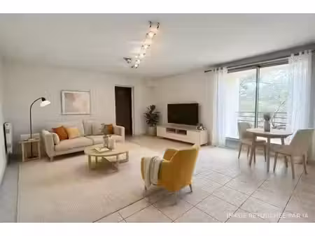vente appartement 4 pièces 90 m² à aix-en-provence (13090)  349 000 €