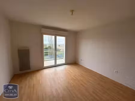 appartement à louer 2 pièces 37.02 m² - médis (17) - 575€