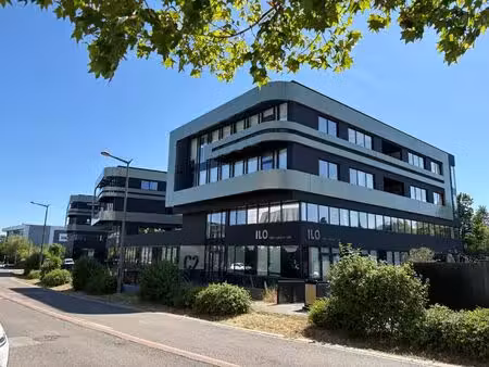 location local professionnel 2 013m² limonest 69760