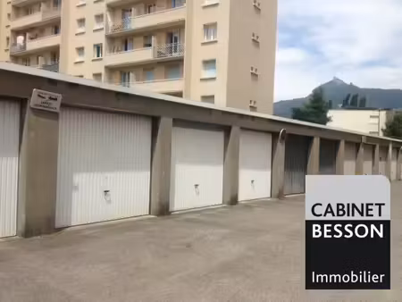 location parking st egreve 38120