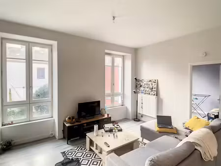 location appartement 3 pièces 52m² clermont ferrand 63000