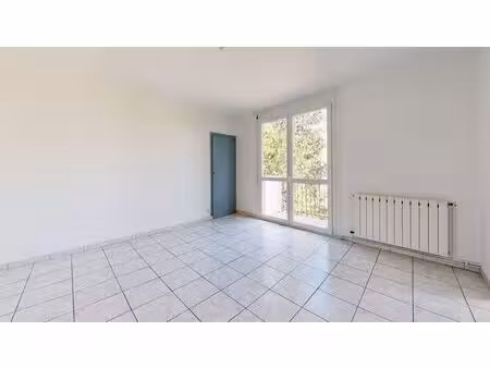 location appartement 4 pièces 69m² romans sur isere 26100