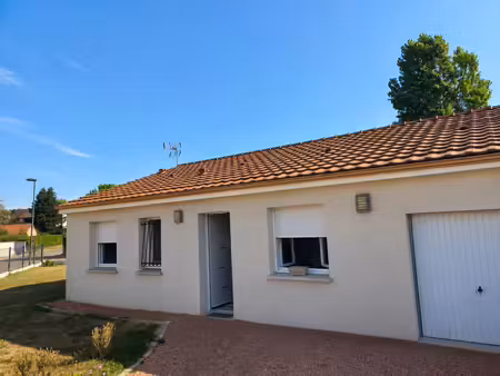 location maison 4 pièces 85m² creuzier le vieux 03300