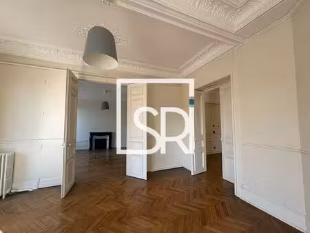 location local professionnel 180m² clermont ferrand 63000