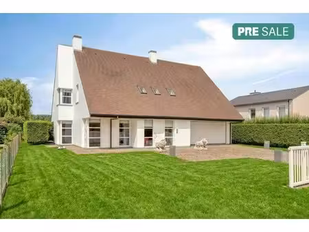 huis te koop in moerbeke met 5 slaapkamers