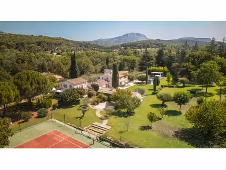 sublime propriété provençale en pierre a 5 minutes d'aix-en-provence