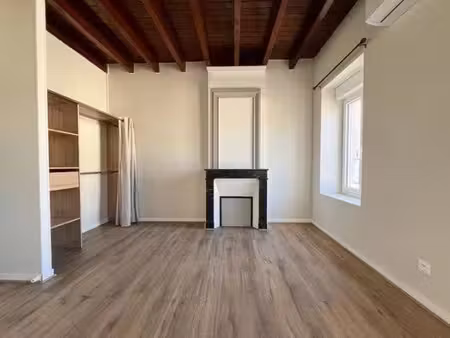 location maison 3 pièces à mongauzy (33190)  700 €