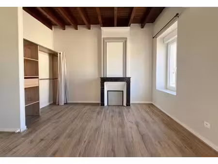 location maison 4 pièces à mongauzy (33190)  700 €