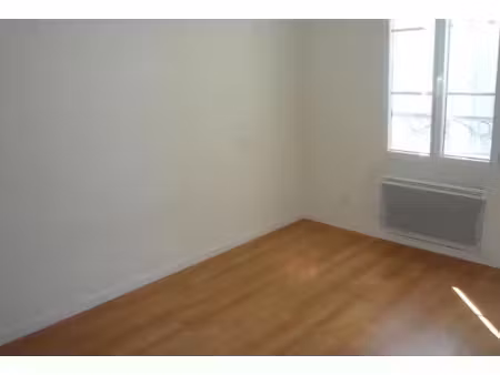 location maison 3 pièces à sainte-terre (33350)  790 €