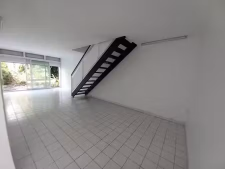 location villa 4 pièces 92.45 m² à les abymes (97139)  850 €