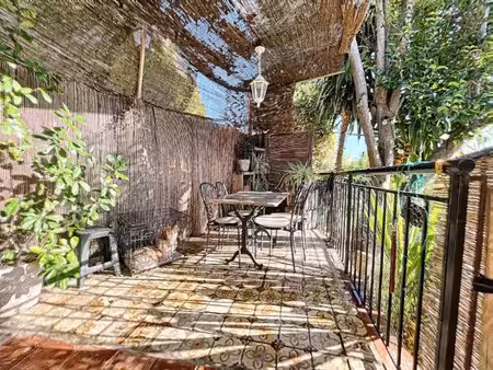 location meublée maison 3 pièces 42 m² à cagnes-sur-mer (06800)  1 070 €