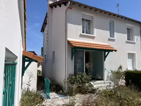 maison de ville 4 chambres a renover avec jardin et garage a poitiers ouest