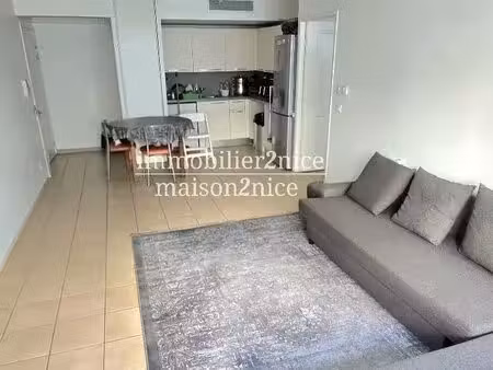 2 pièces libération avec parking