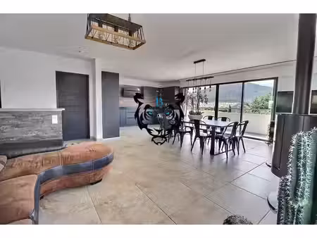superbe duplex sainte maxime 5 pièce(s) 139 m2 avec garage et box ouvert