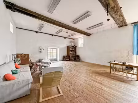janville : 10 minutes  maison  4 pièces  139 m²