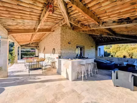 vente villa 6 pièces 196 m2 à salernes
