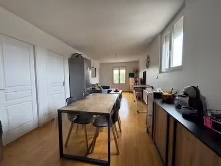 location appartement 3 pièces 44m²