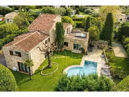 villa 230 m² sur terrain arboré de 1 500 m² – proche golf de la grande bastide