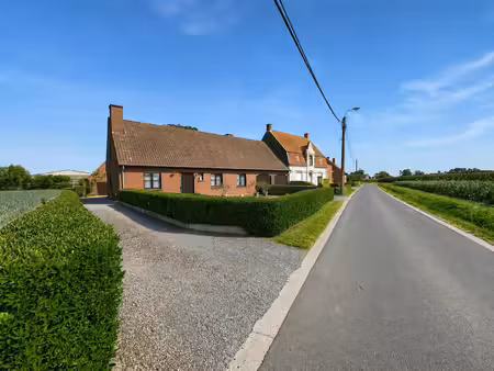 huis te koop in wakken met 5 slaapkamers