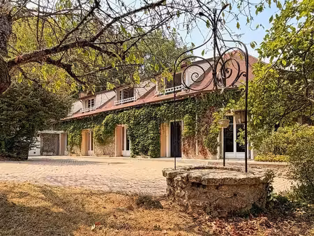maison de luxe en vente à saclas  île-de-france