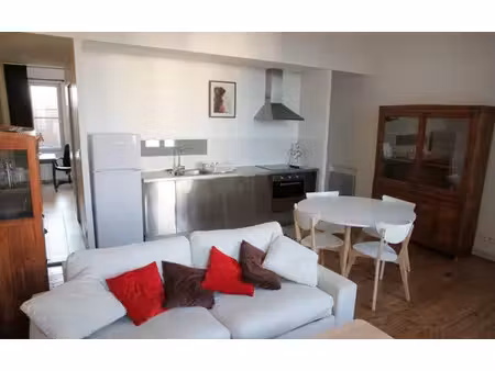 location appartement 2 pièces 50 m² à bordeaux (33000)