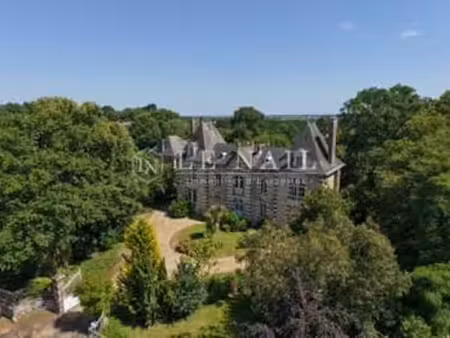 vente demeure d'exception à armaillé (49420) : à vendre / 375m² armaillé