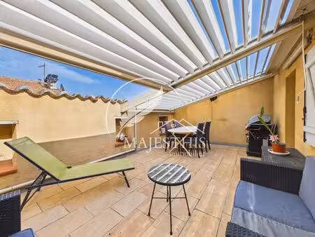magnifique duplex t4 de 90 62m2 à sollies pont avec terrasse tropezienne.