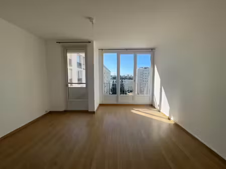 location appartement 3 pièces 56.04 m² à rennes (35000)  739 €