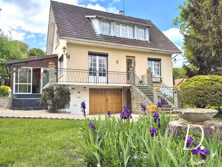 propriete 128 m² avec dependance de 140 m² a 5 mn a13