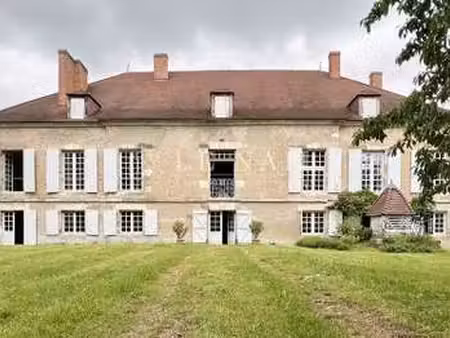 vente demeure d'exception à angoulême (16000) : à vendre / 470m² angoulême