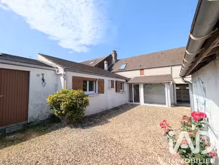 maison de village à chevrières (60710)