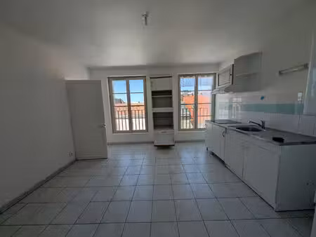 location appartement 3 pièces 63m²