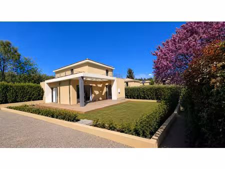 vente maison 4 pièces 90 m² à aix-en-provence (13090)  590 000 €