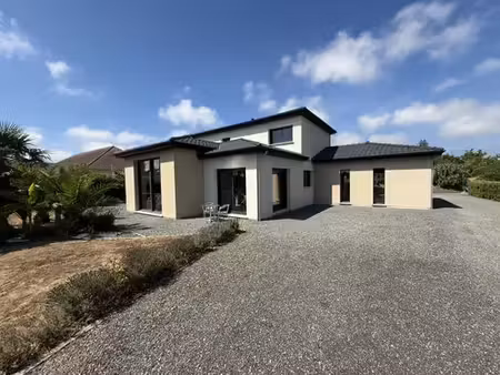 maison de luxe 4 chambres en vente à sainte-marie-au-bosc  normandie
