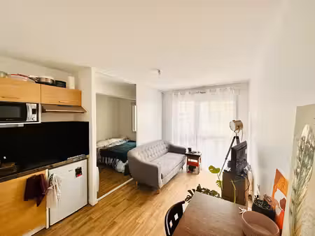 location appartement 1 pièce  26.15m²  la roche