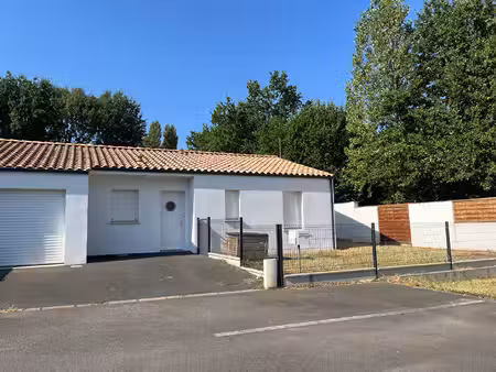 location maison 4 pièces  85.84m²  challans