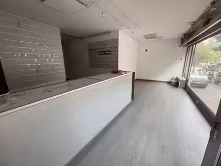 vente locaux professionnels 2 pièces 56 m² à antibes (06600)  220 000 €