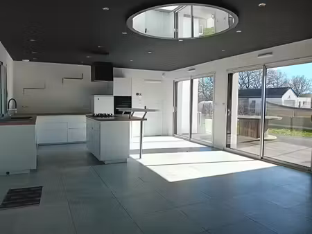 location maison 3 pièces 81m²