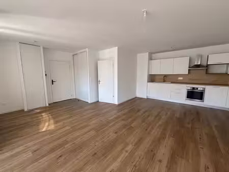 location appartement 1 pièce 44 m² à annemasse (74100)