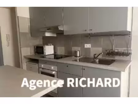 location appartement 1 pièce 23 m² à ollioules (83190)
